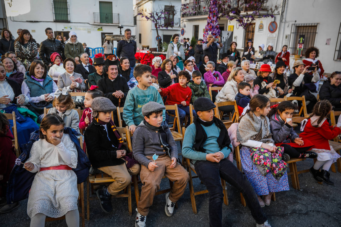 El pueblo granadino recrea una escena de la Londres victoriana a la perfección