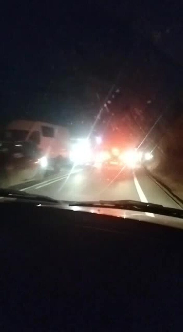 Una presunta rave ilegal en La Peza colapsa la carretera con miles de autocaravanas