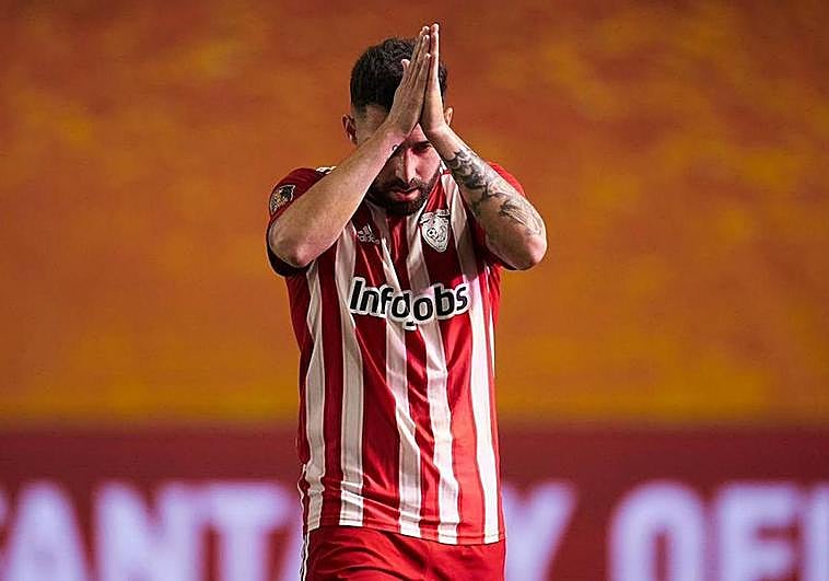 Fran Hernández celebra un gol con el Aniquiladores.