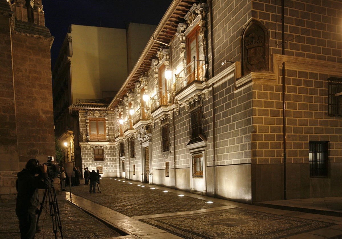 Este emblemático edificio se ha enfrentado a dos trabajos de restauración entre 2015 y 2023, que suman 80.988 euros, El más costoso de ellos fue la recuperación de la alberca central, que requirió además labores de impermeabilización y limpieza. Se llevaron a cabo con cargo al presupuesto de 2021. Dos años antes ya se habían reparado las cubiertas del edificio por la existencia de filtraciones.