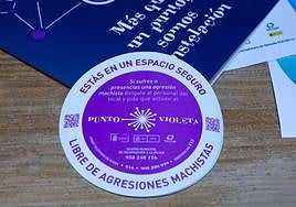 Pegatina de la campaña contra las agresiones machistas y sexuales impulsada por el Ayuntamiento de Granada.