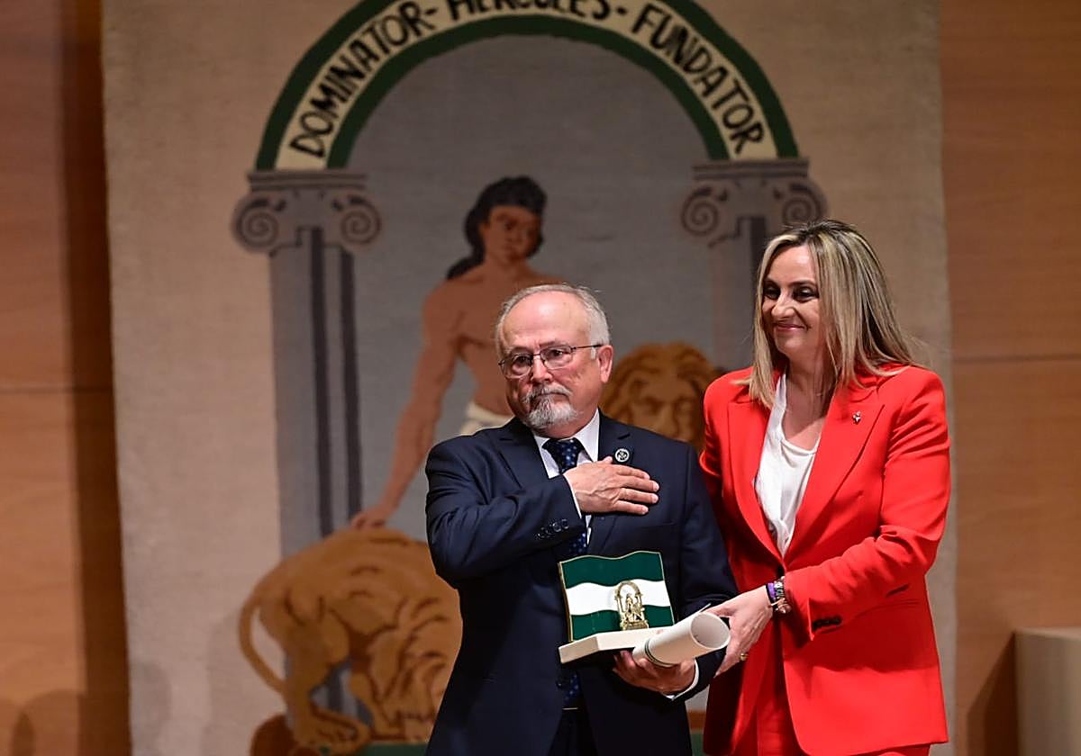 Directo | Entrega de las banderas de Andalucía en Granada