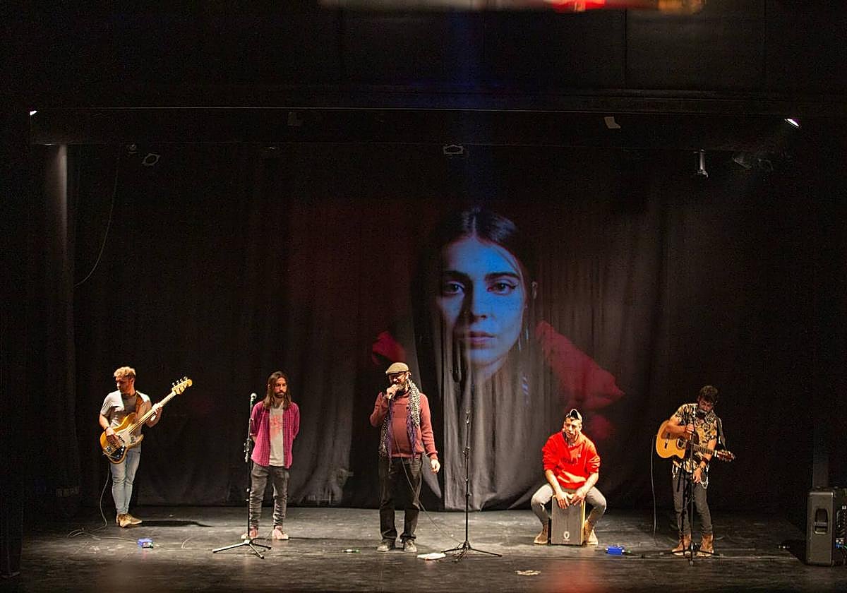 El grupo Perrete Chico, uno de los 'teloneros' del documental.