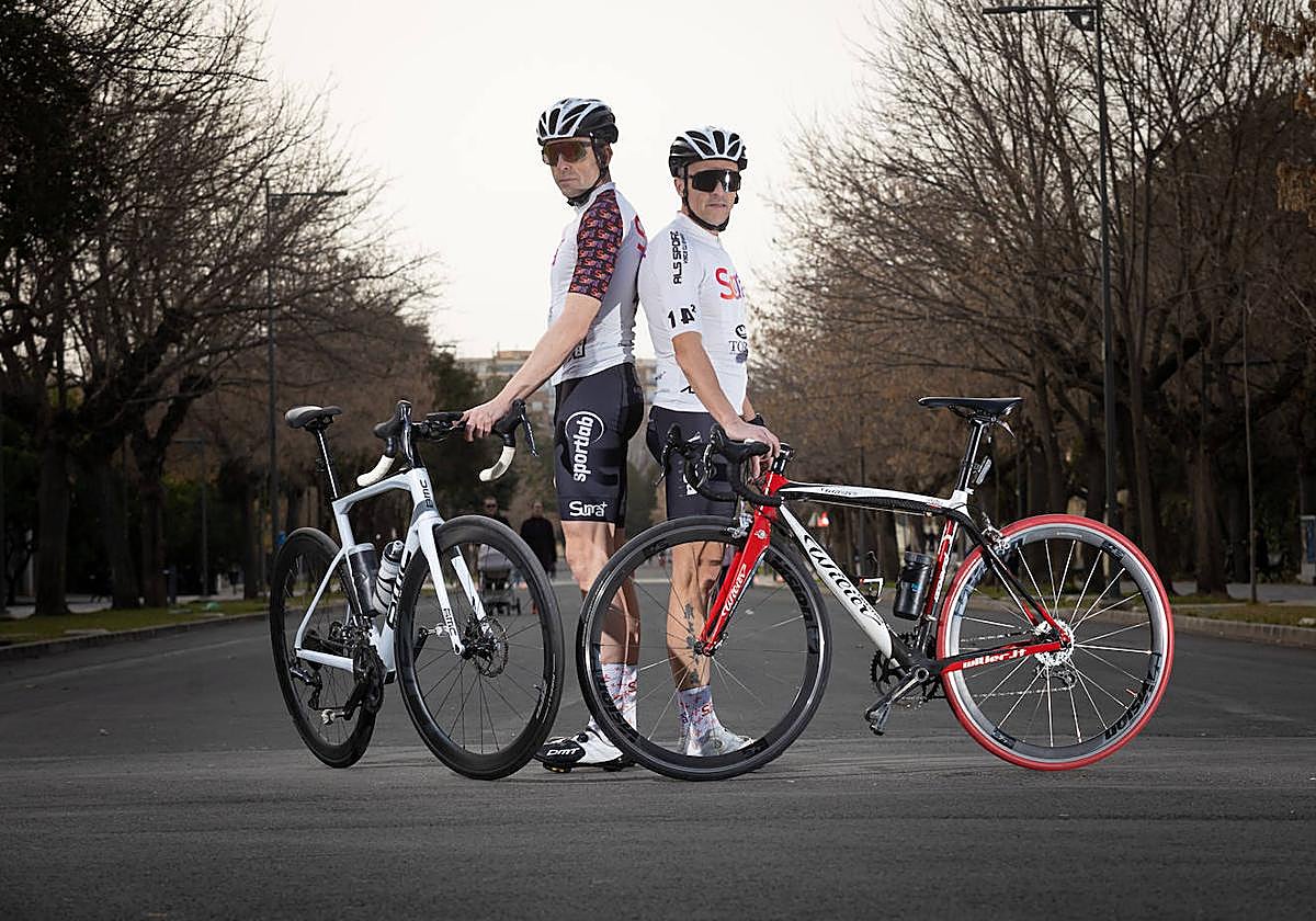 Fermín Aguilera y David Lorenzo, creadores en 2021 del proyecto 'SUMA+', posan para IDEAL.