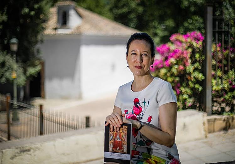 La profesora y escritora Amelina Correa.