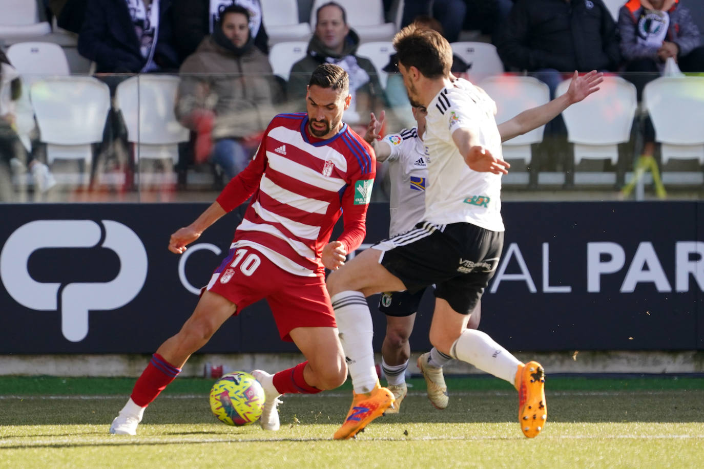 El Burgos-Granada, a pie de campo