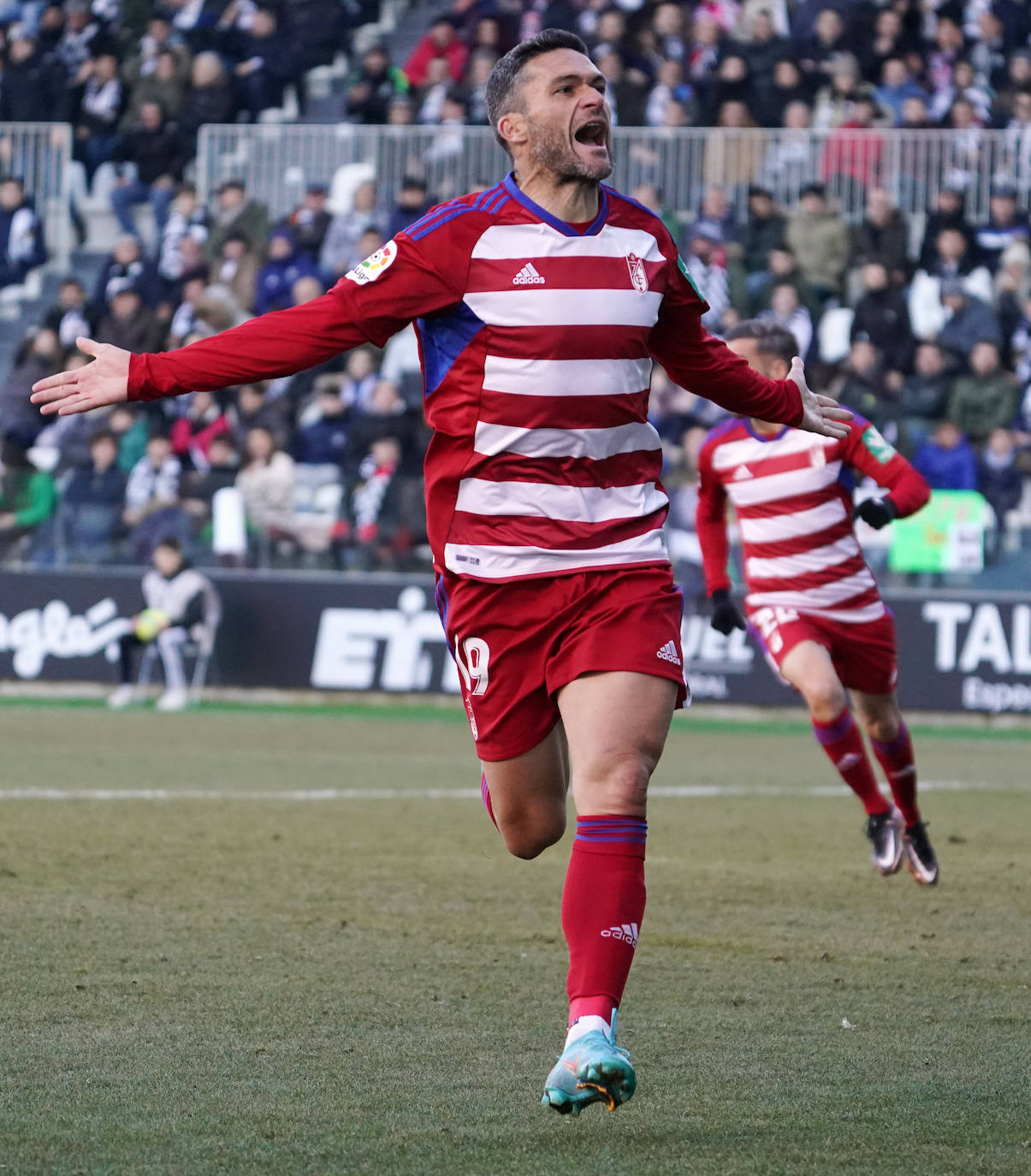 El Burgos-Granada, a pie de campo