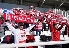 Aficionados del Granada en El Plantío de Burgos.