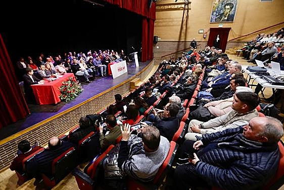 Entrena afirma que el PSOE presenta los «mejores equipos« para la provincia