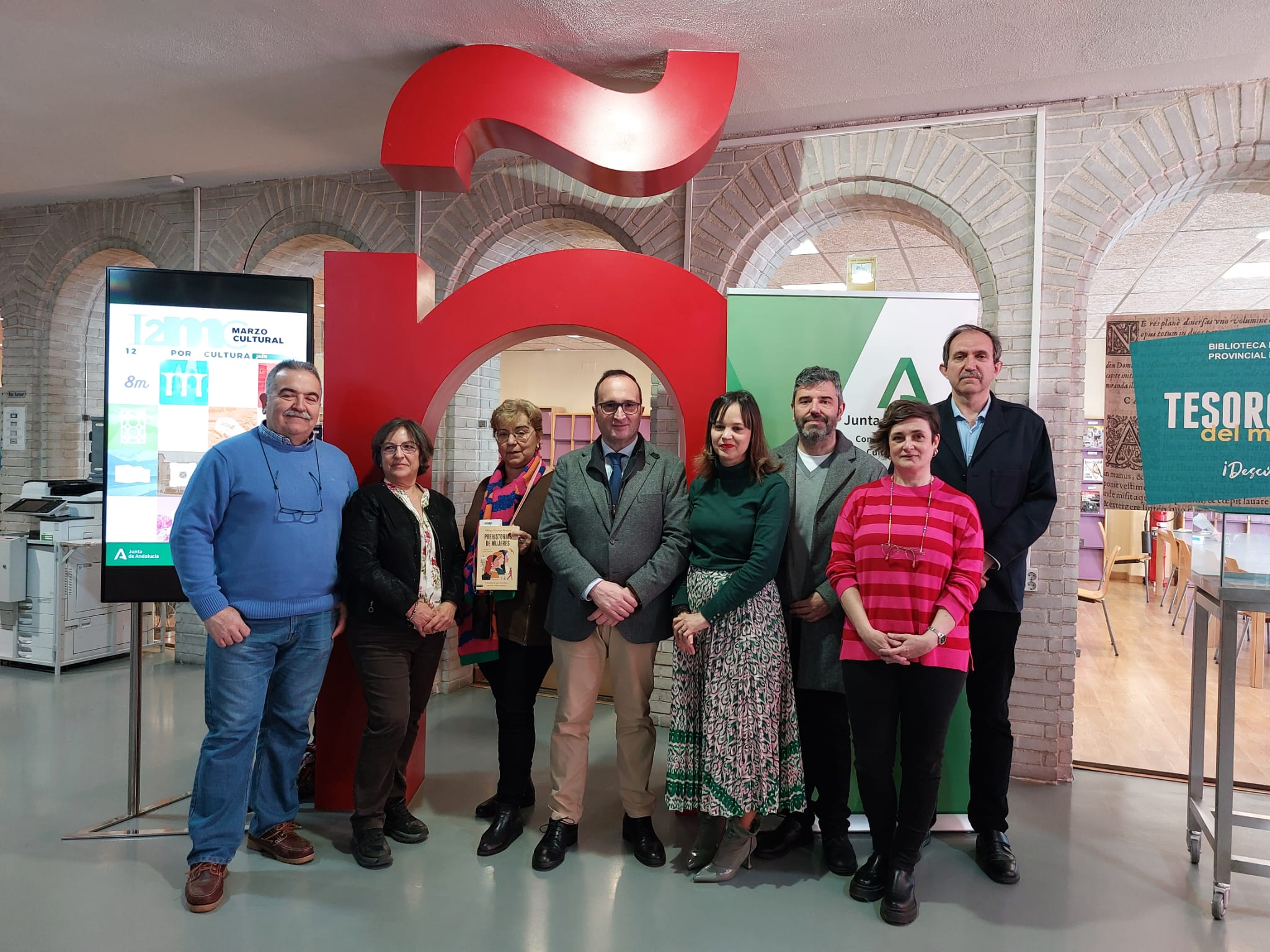 El delegado José Ayala con los técnicos de la Delegación.