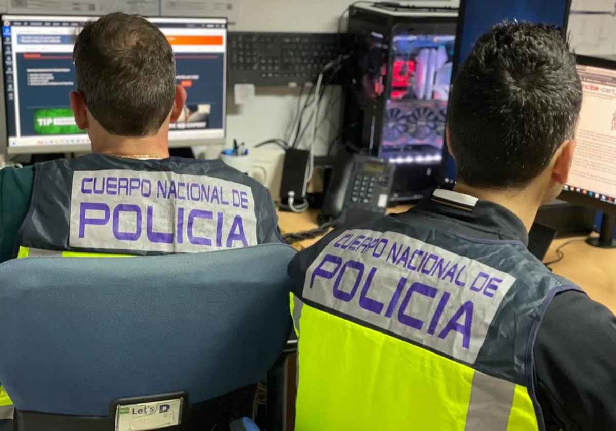 CAMISETA POLICÍA NACIONAL COBRAS ALMERÍA