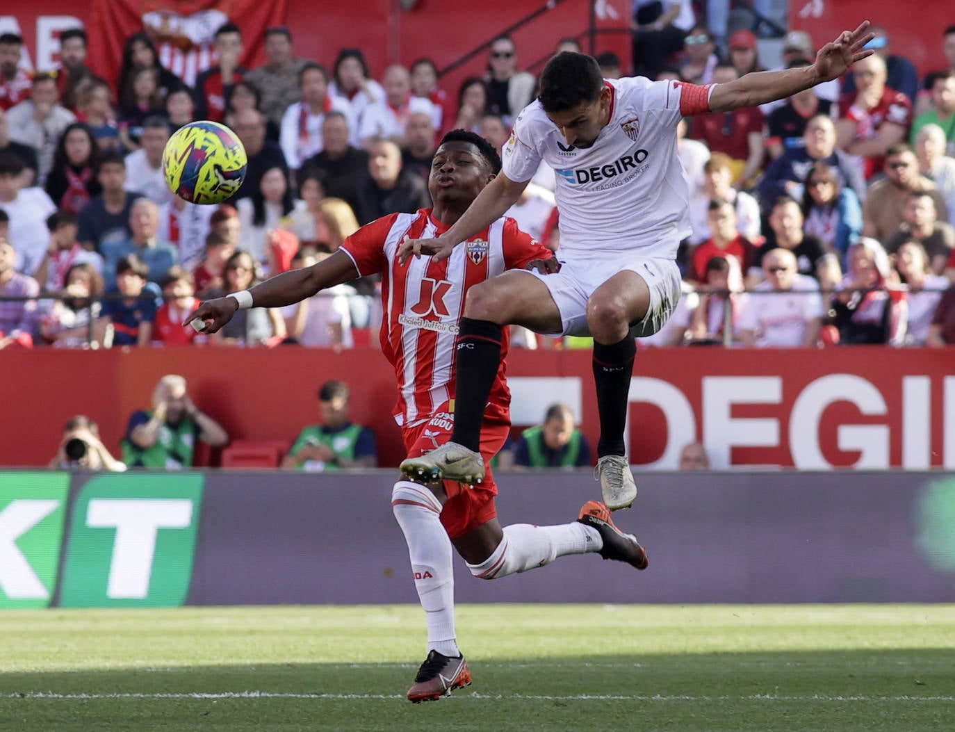 Las imágenes de la derrotas del Almería ante el Sevilla