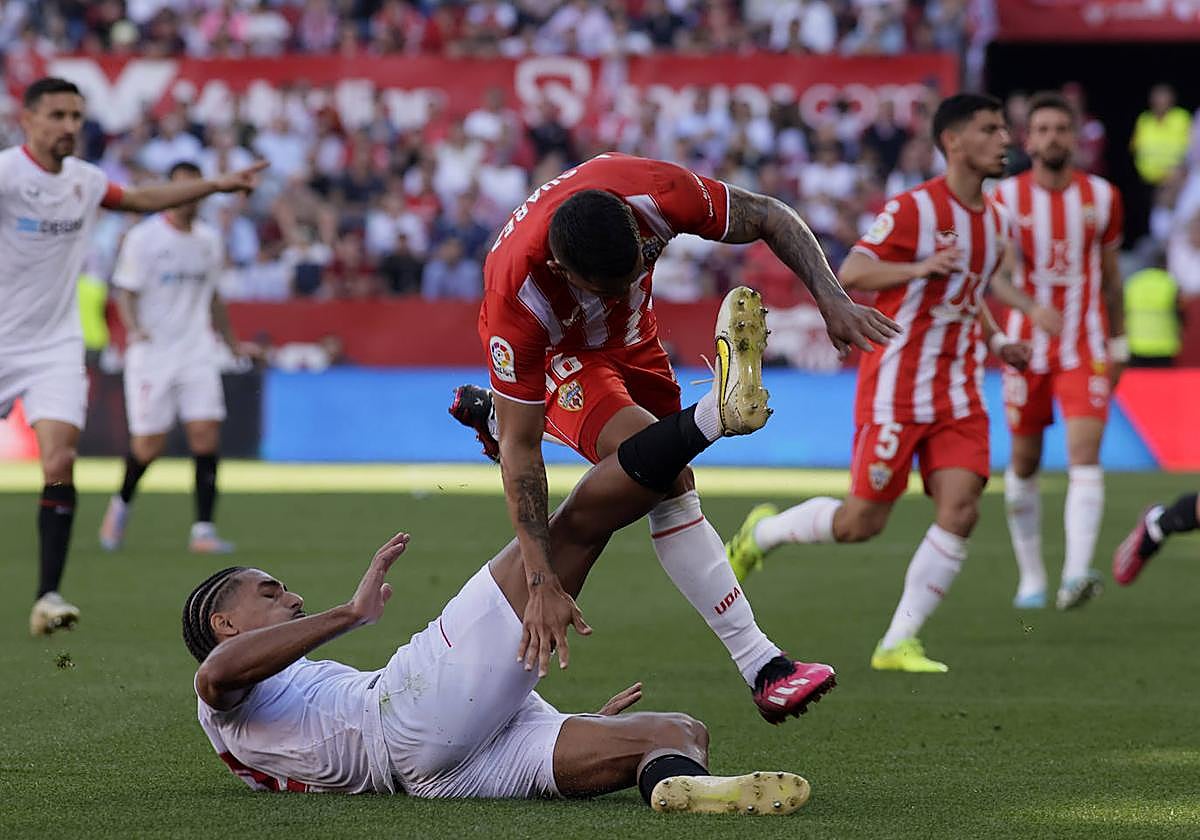 La UD Almería perdió ante el Sevilla (2-1).