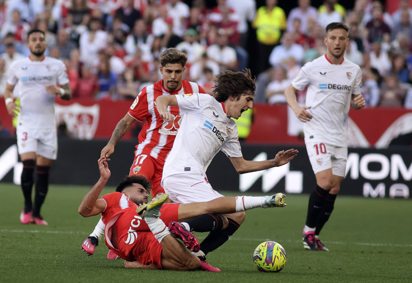 Las imágenes de la derrotas del Almería ante el Sevilla