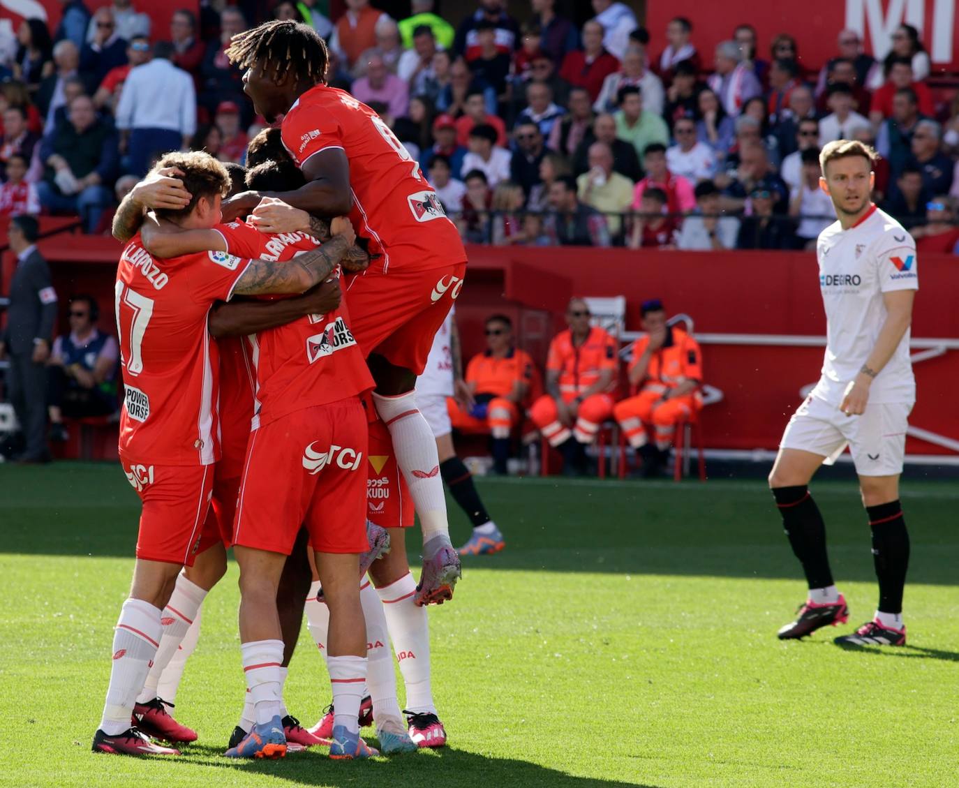 Las imágenes de la derrotas del Almería ante el Sevilla