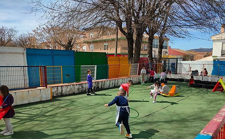 Imagen principal - Entrega de premios, juegos italianos y degustación de pizza.