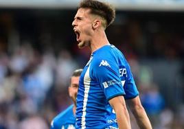 Pepe Sánchez celebra su gol al Real Madrid Castilla.