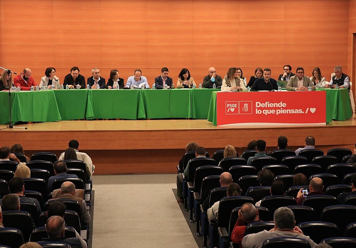 Reunión del comité provincial socialista, este martes en Ifeja.