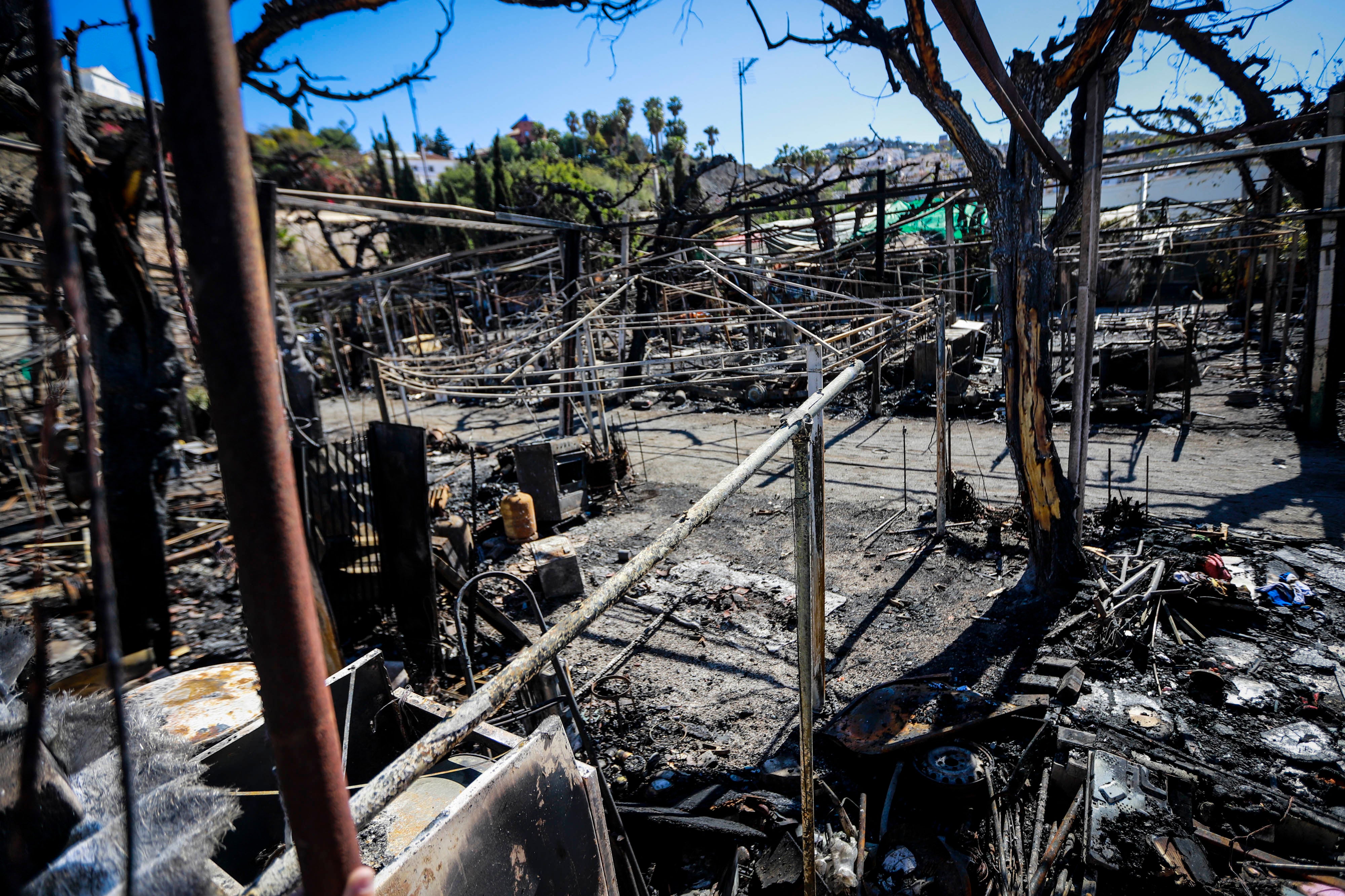Así ha quedado el camping de La Herradura tras el incendio