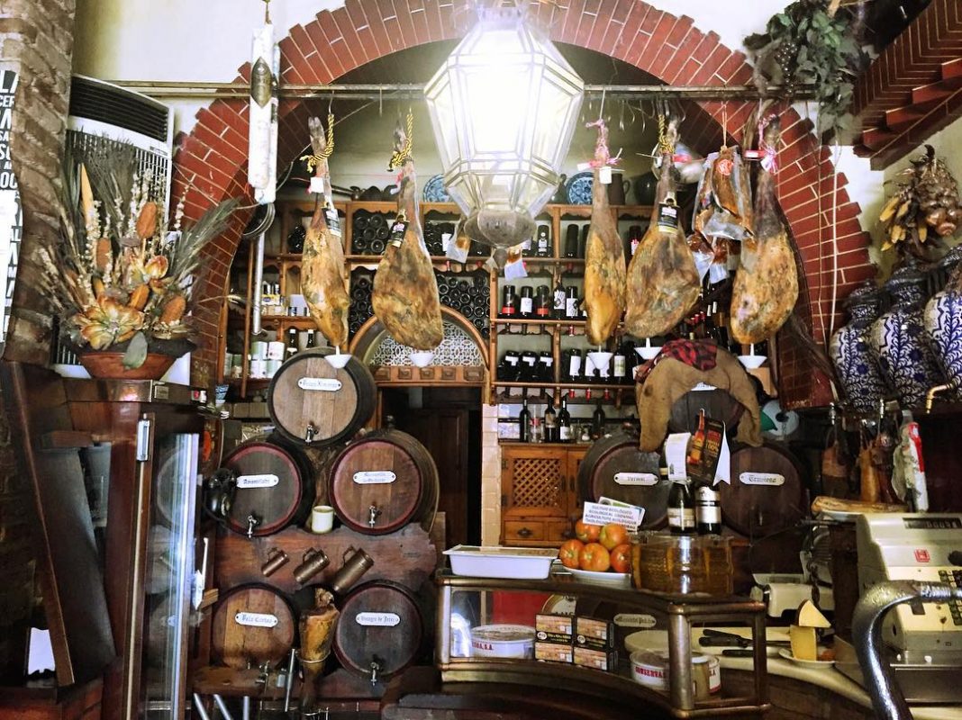 El peculiar interior de Casa Enrique.