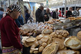 Estupendas muestras de la variedad de pan de Cazorla y dulces típicos de la comarca