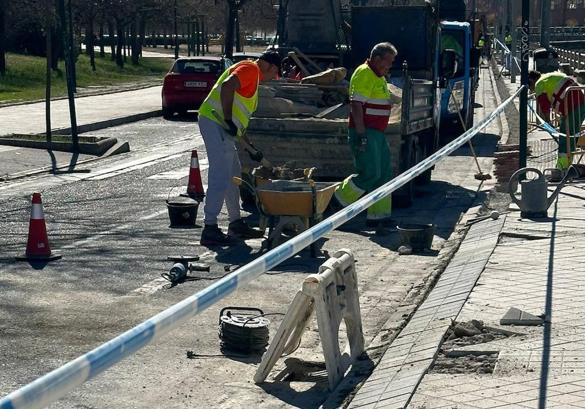 Trabajos municipales de adecuación de la calle Baden Powell.