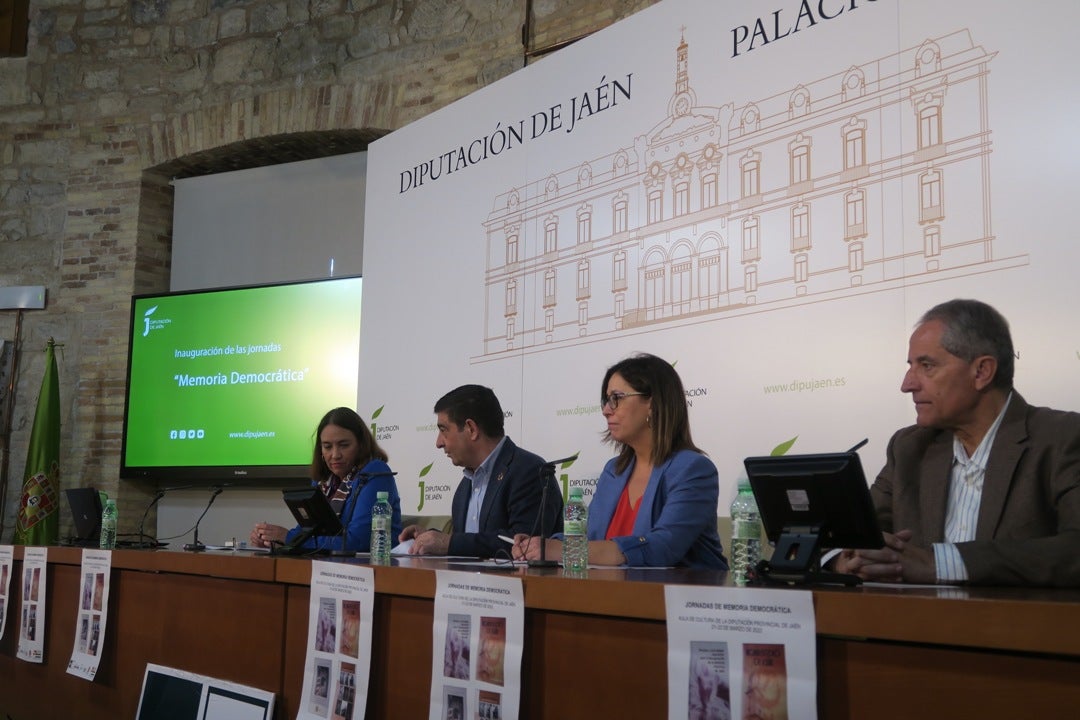 Maria Luisa Grande, Francisco Reyes, África Colomo y Miguel Ángel Valdivia.