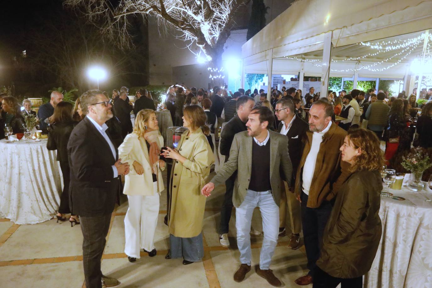 Recepción de los asistentes a la gala de los Premios GENIO, anoche.