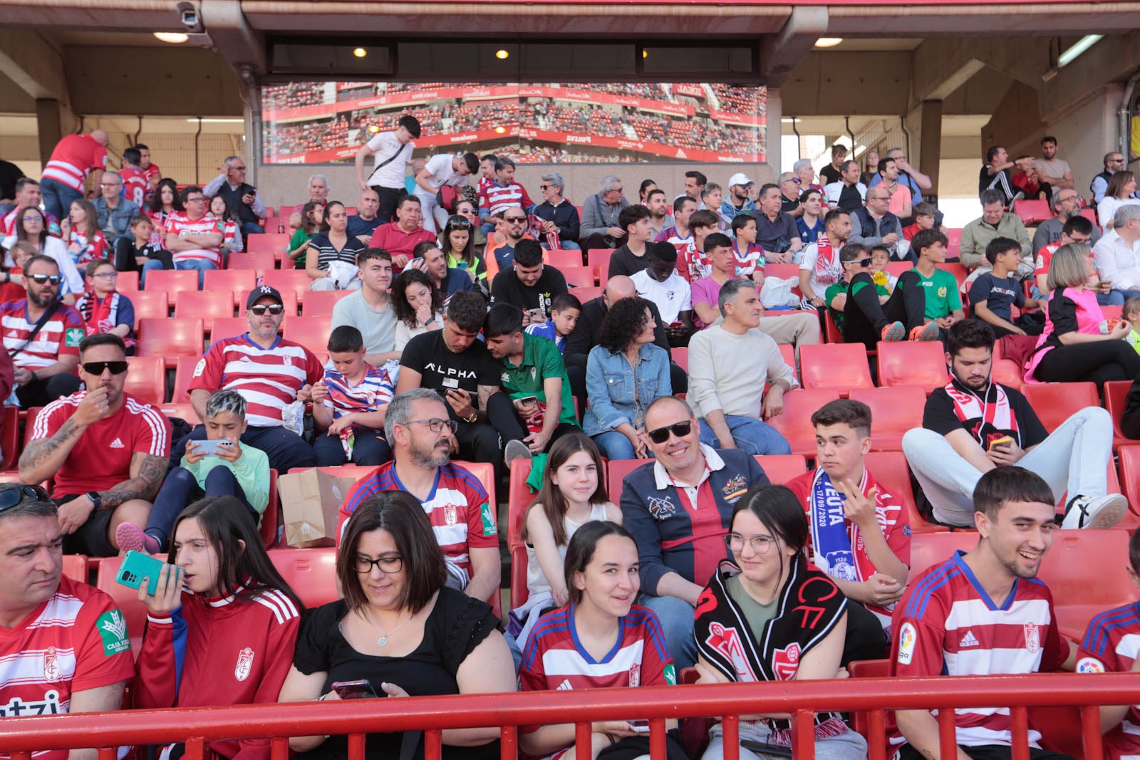 Encuéntrate en Los Cármenes en el Granada-Oviedo