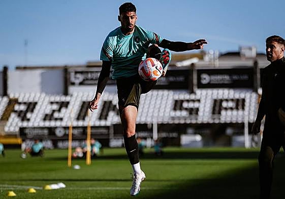 Samú Costa en un entrenamiento con la selección.