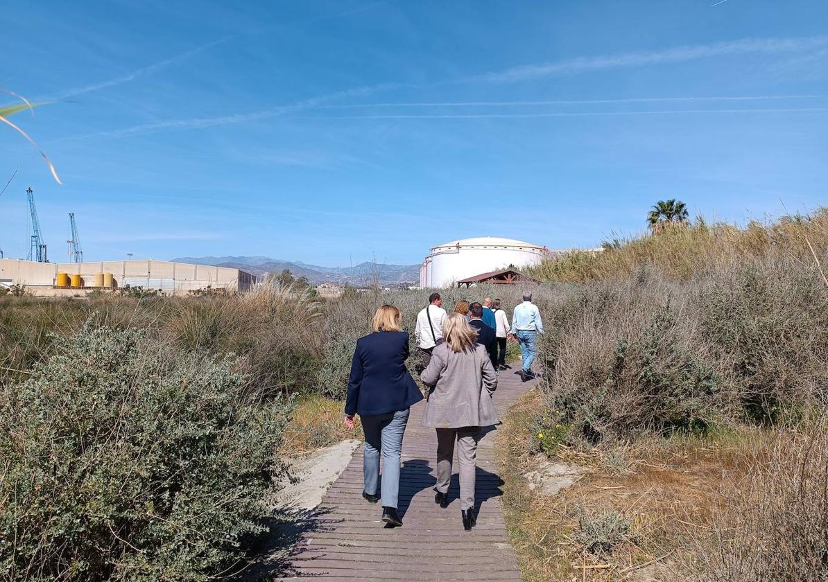 Motril amplía la senda litoral de la playa de Las Azucenas hasta rozar Torrenueva