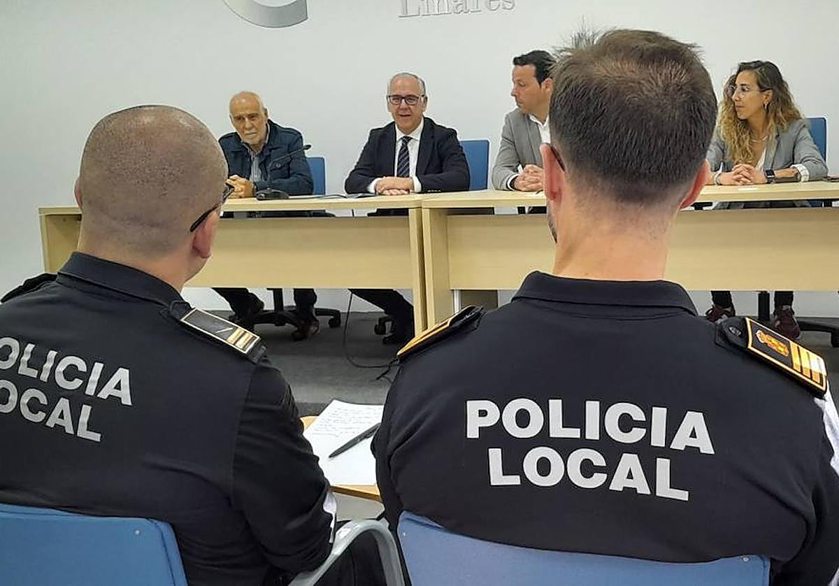 Autoridades en la Inauguración del curso de capacitación para inspectores de Policía Local de la Espli.