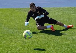 Diego Mariño quiere que el Almería rompa la racha del Celta.