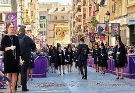 María Santísima de la Paz a su paso por la Carrera Oficial en 2022.