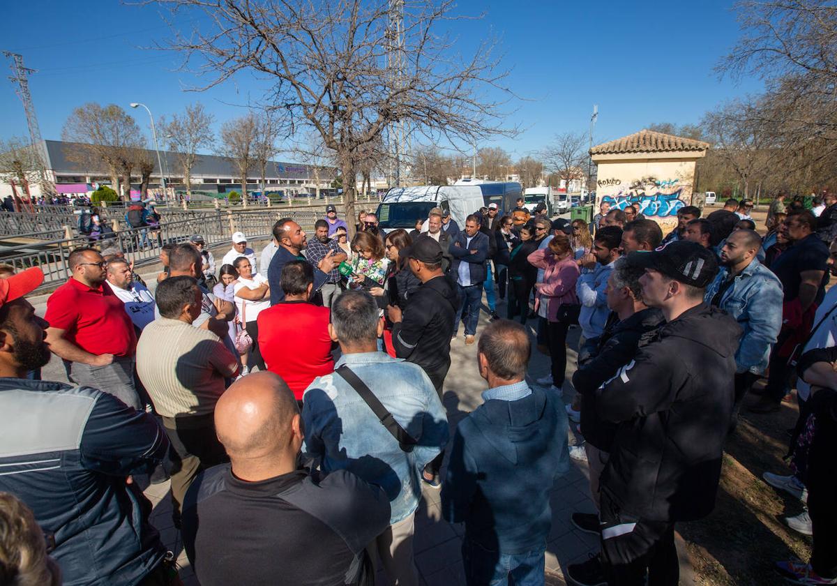 Una asamblea celebrada el pasado sábado en la calle Baden Powell.