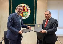 Juan Gómez y Javier Arévalo, en la firma en la UJA.