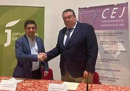 Francisco Reyes y Bartolomé González tras la firma de este convenio.