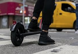 Así es la ITV que tendrá que pasar los patinetes en 2024 para seguir circulando.