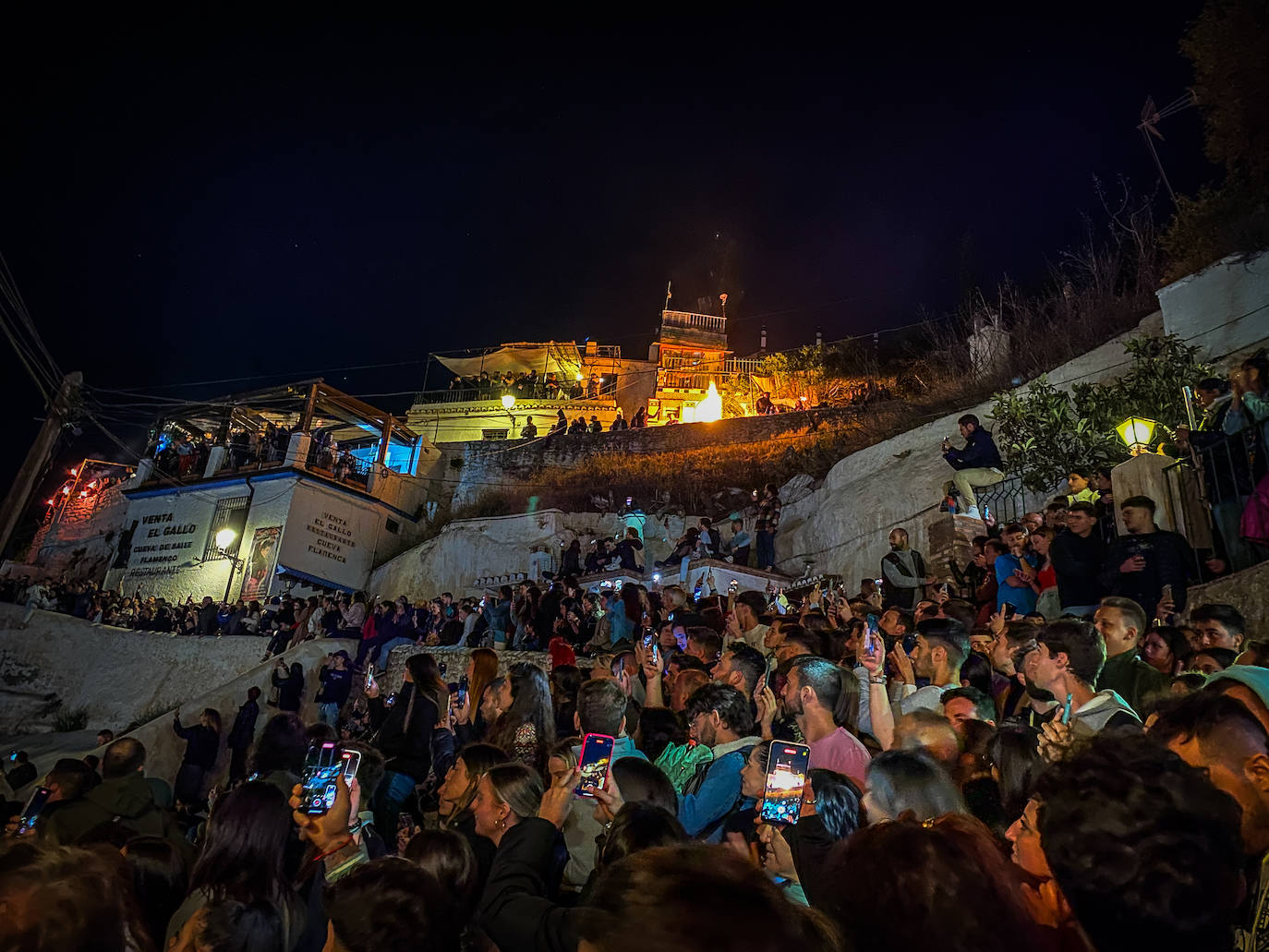 Las imágenes de la madrugada de los Gitanos en el Sacromonte