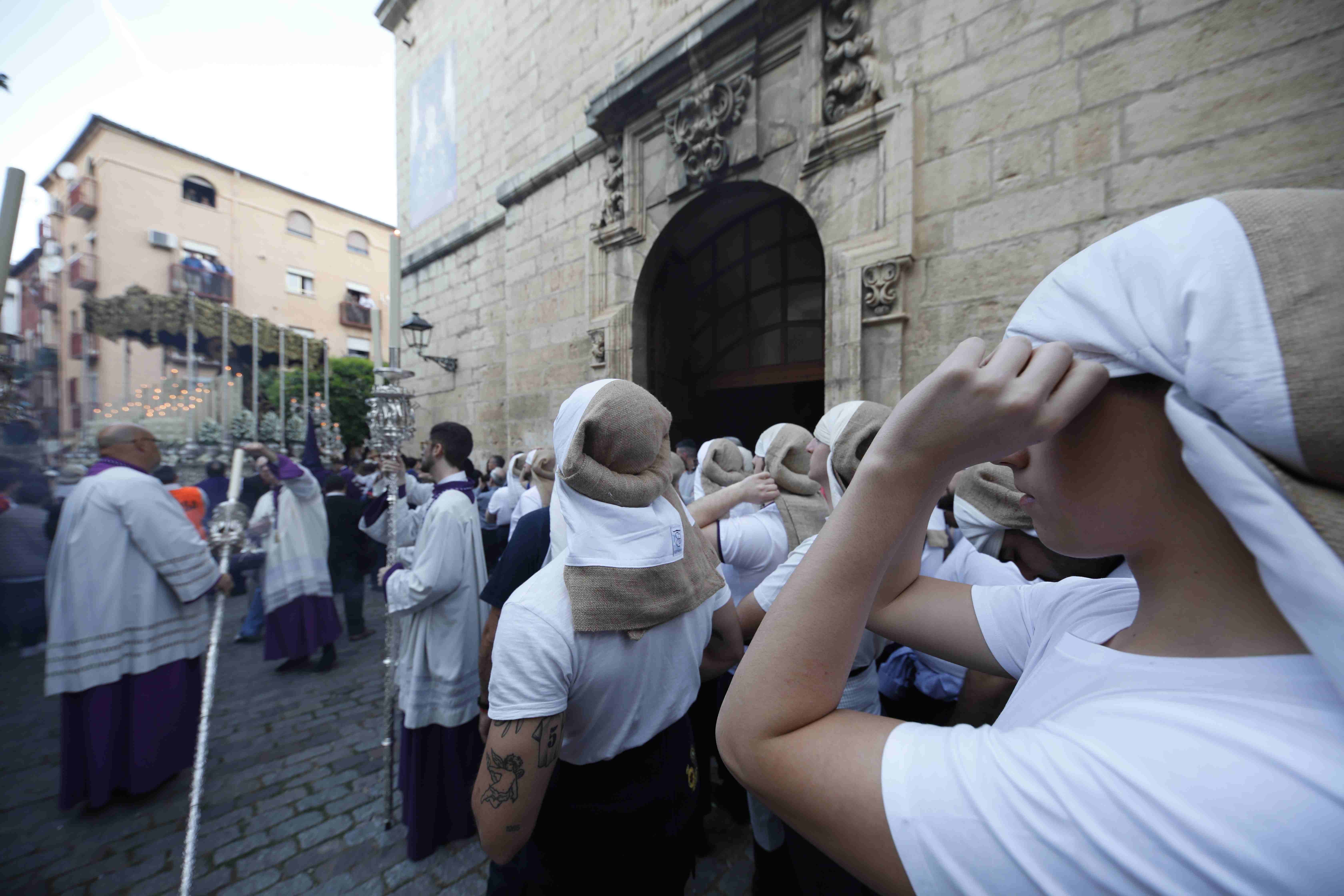 Que clamen las trompetas que el Señor ha sido crucificado