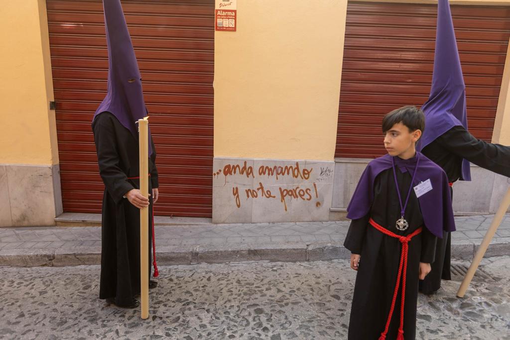 Las mejores imágenes del Viernes Santo en Granada