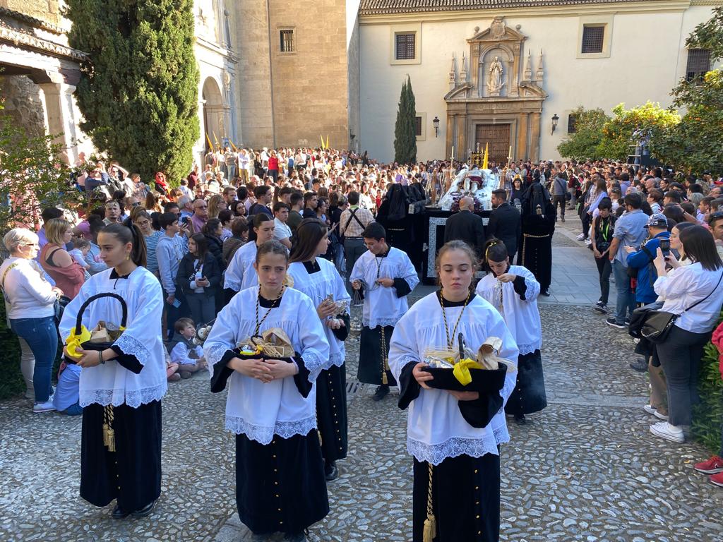 Las mejores imágenes del Viernes Santo en Granada