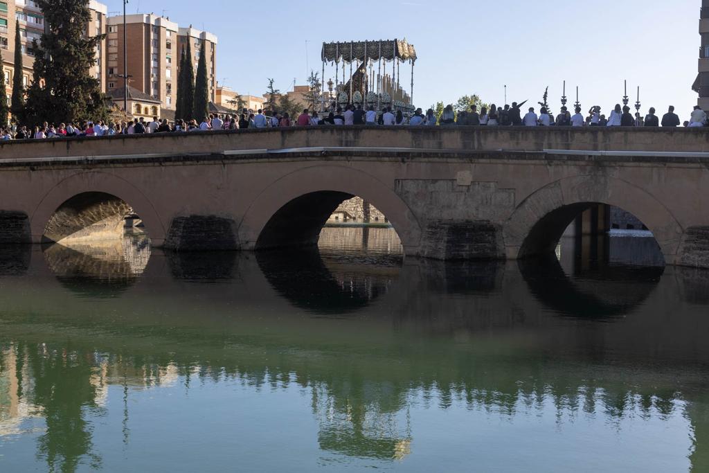 Las mejores imágenes del Viernes Santo en Granada