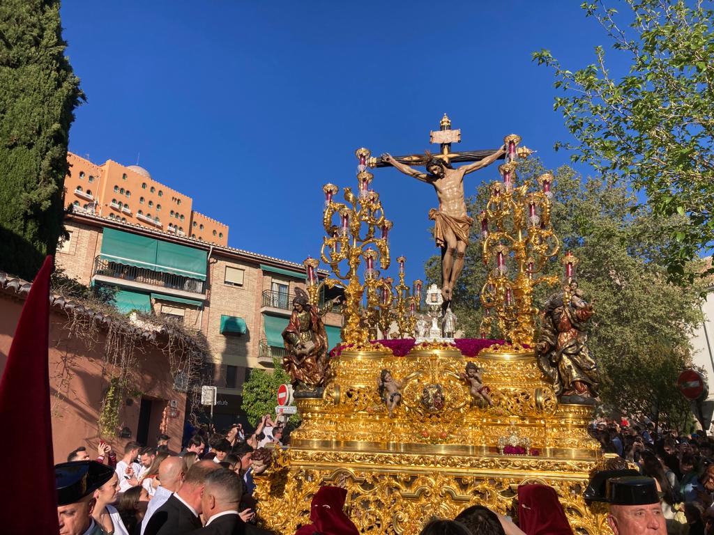 Las mejores imágenes del Viernes Santo en Granada