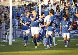 Hugo Díaz celebra su tanto este domingo en Linarejos.