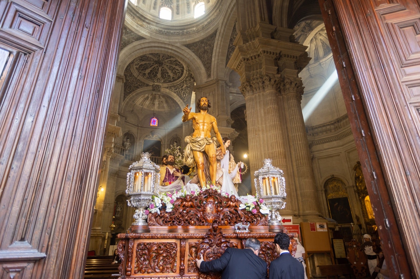 El Resucitado de Regina Mundi, uno de los broches de la Semana Santa granadina