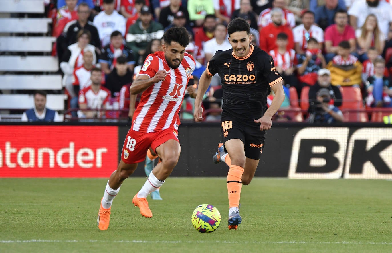 El Almería-Valencia, a pie de campo