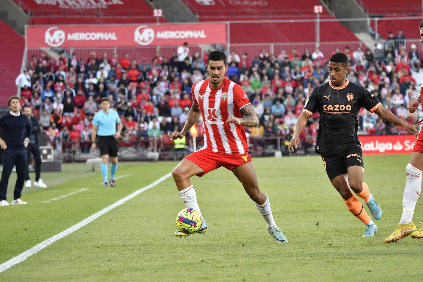 El Almería-Valencia, a pie de campo