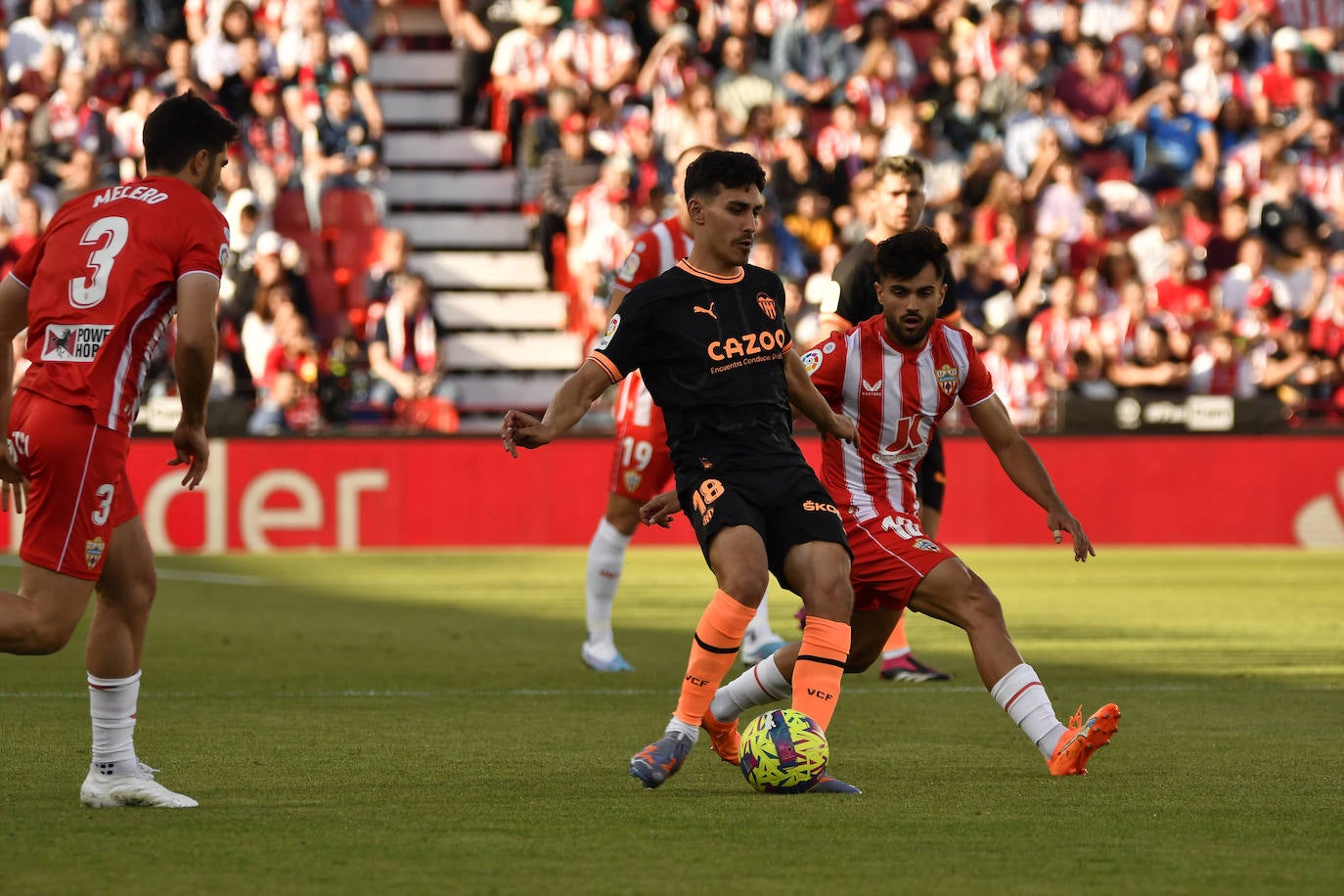 El Almería-Valencia, a pie de campo
