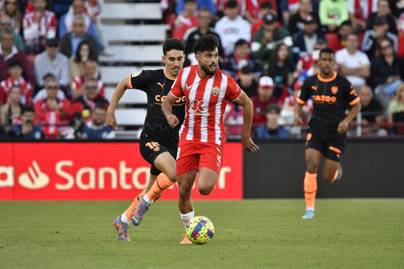 El Almería-Valencia, a pie de campo